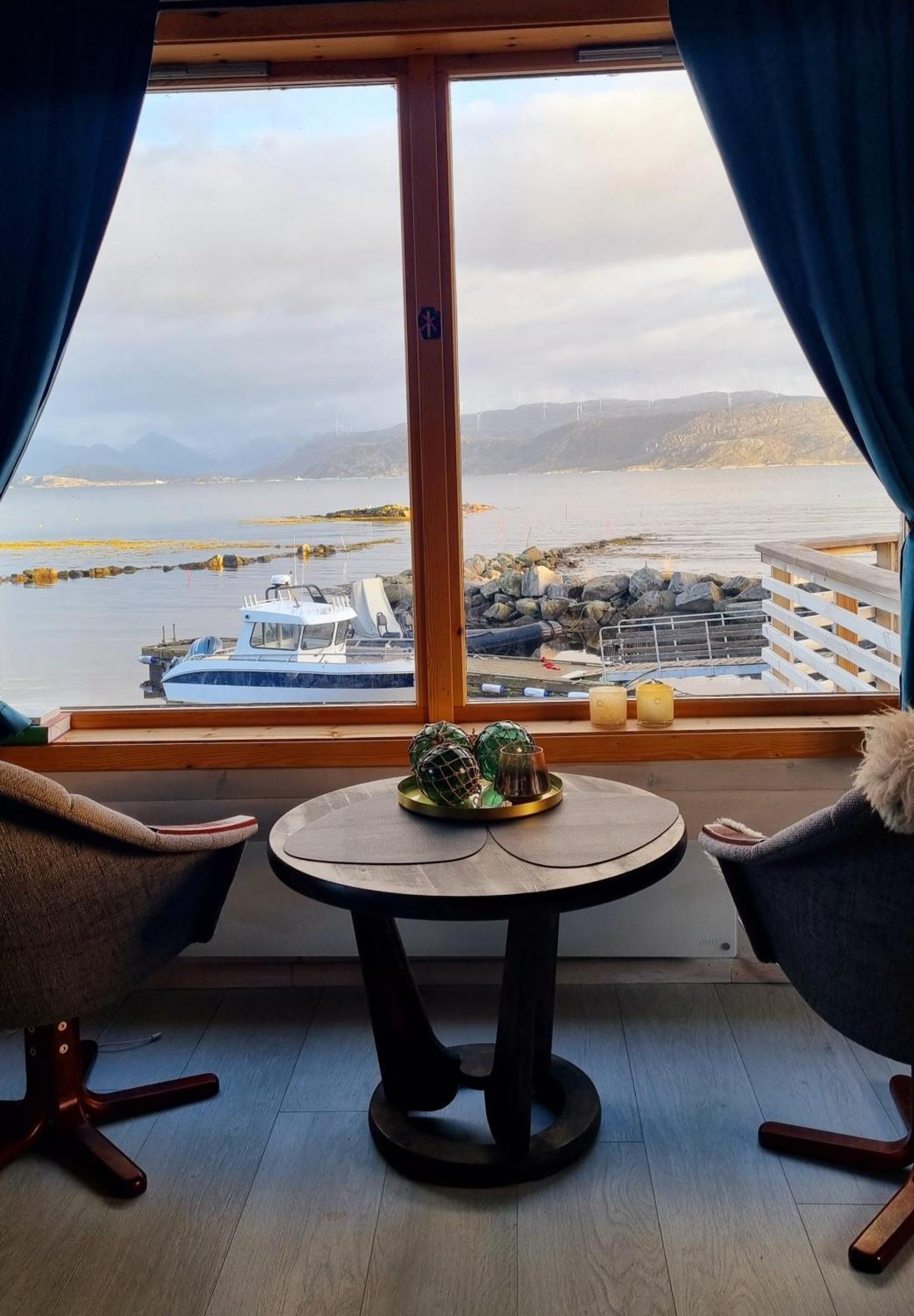 Laukvik Senja Hotel Botnhamn Buitenkant foto